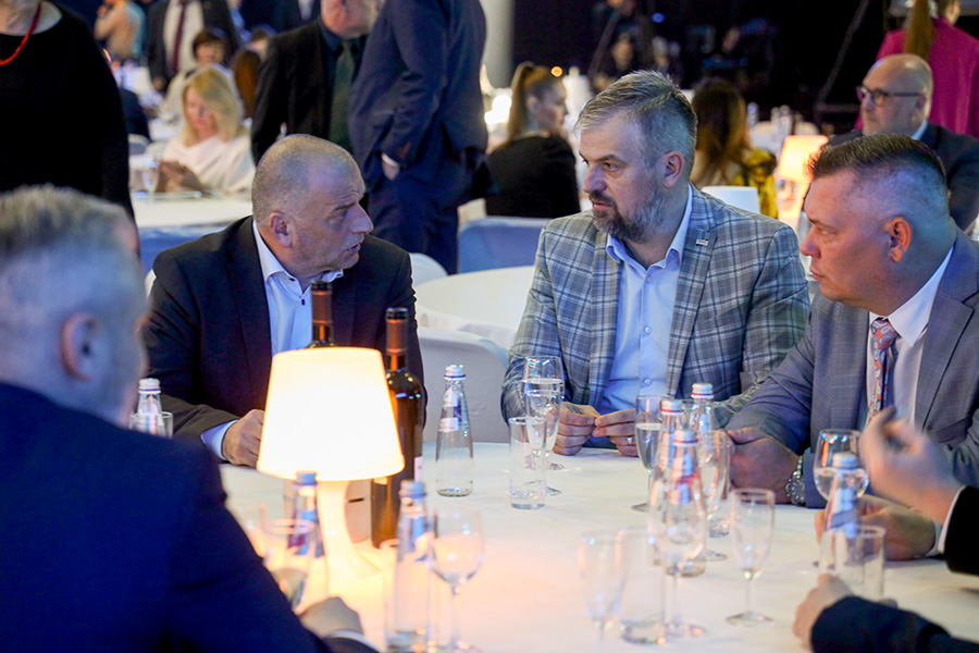 IKE9A0284